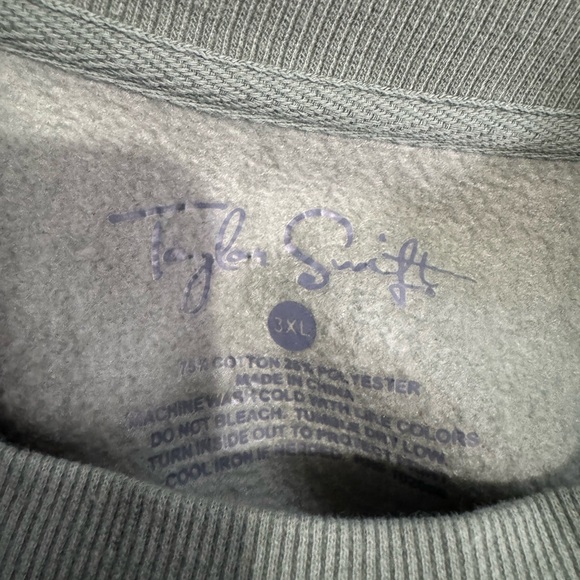 Taylor Swift Self Titled Kanga Pocket Crew - Picture 5 of 5